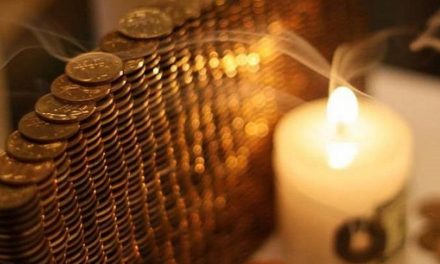 Кажетта Ахметжанова: как использовать свечи дома, чтобы привлечь успех и богатство