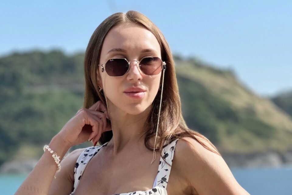 Анастасия Курская: как не испортить волосы, находясь на солнце