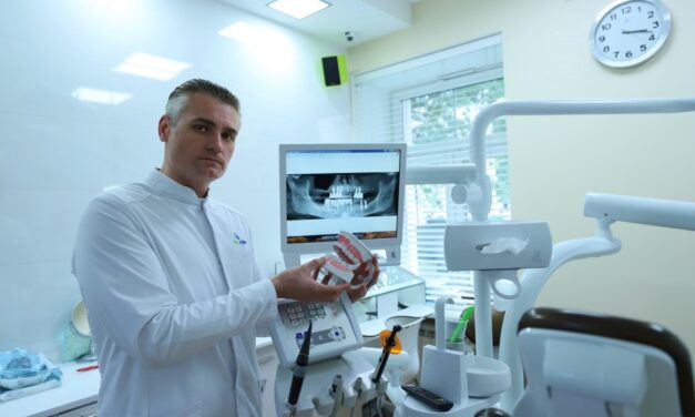 Главный врач клиники «Мегастом», стоматолог Владимир Лосев: как правильно ухаживать за зубами у малышей