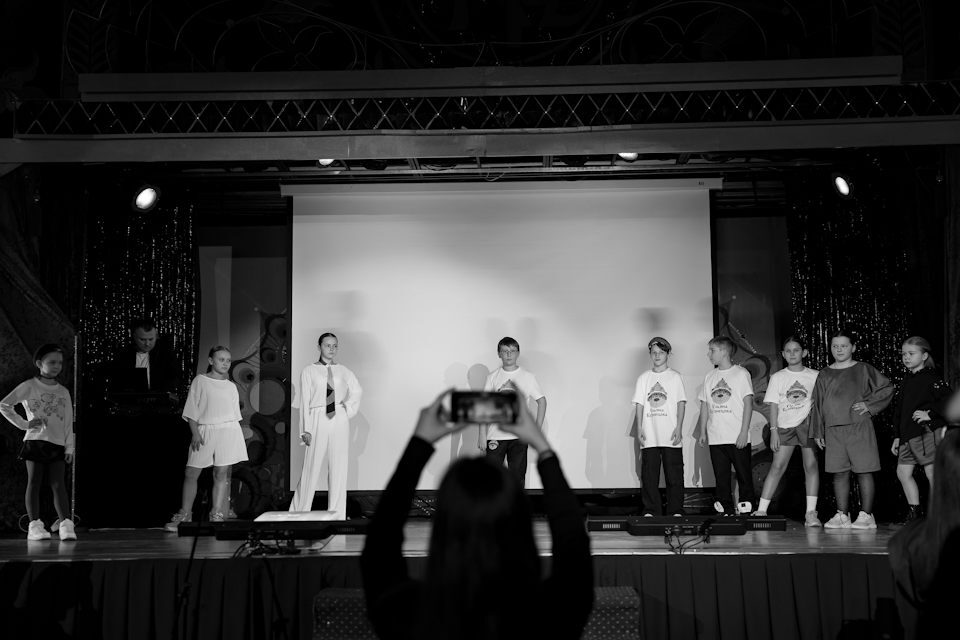 Роскошный маскарад и звездный десант: в ресторане «Яр» отгремел день рождения Елены Батуриной