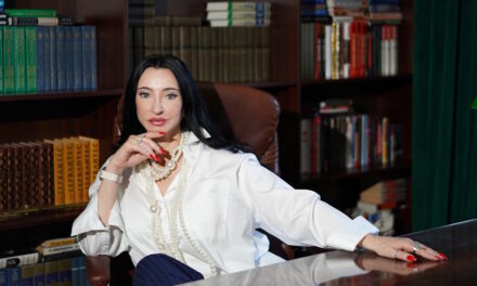 Клинический психолог Марианна Абравитова: почему одни люди видят себя в зеркале красавцами, а другие — нет