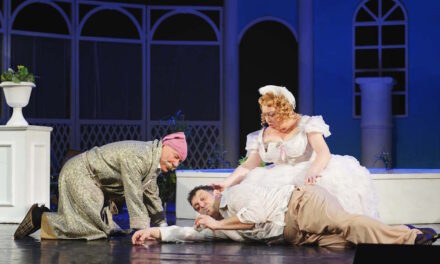 Топ-3 комедийных спектакля нынешней весны