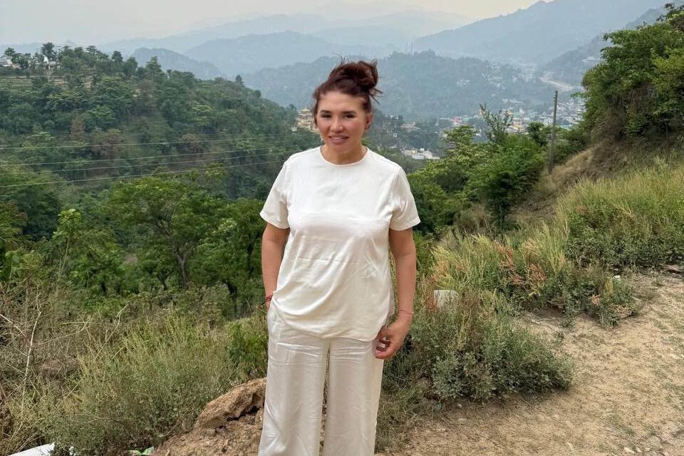 Кажетта Ахметжанова отправляется по Тибетским местам силы