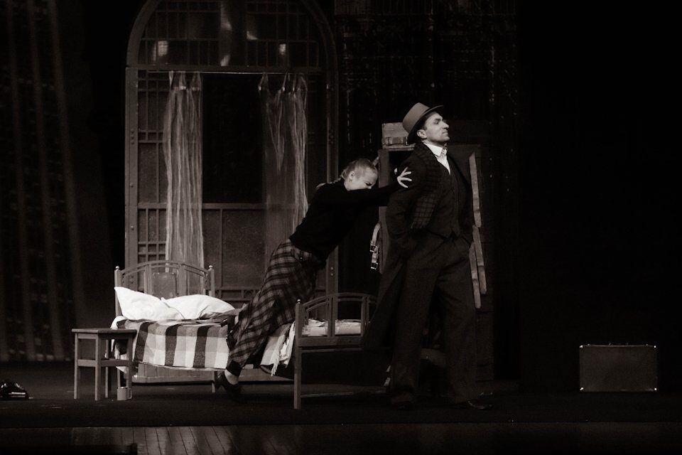 Топ 3 спектакля июня: эмоции и интриги