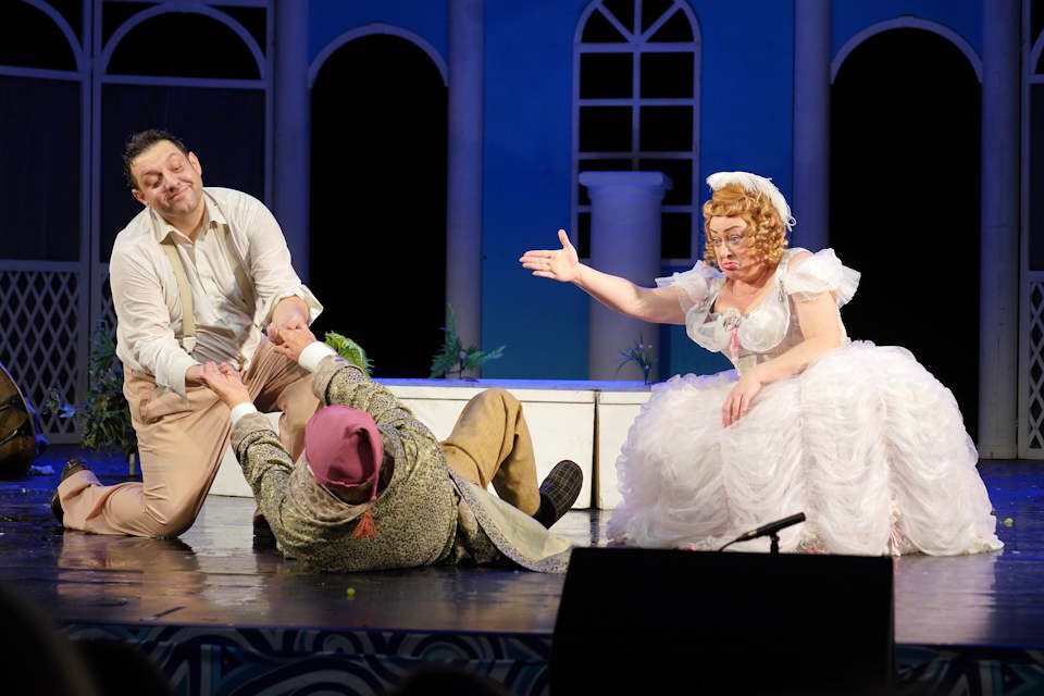 Три спектакля с Марией Ароновой: от закулисья до классики Чехова