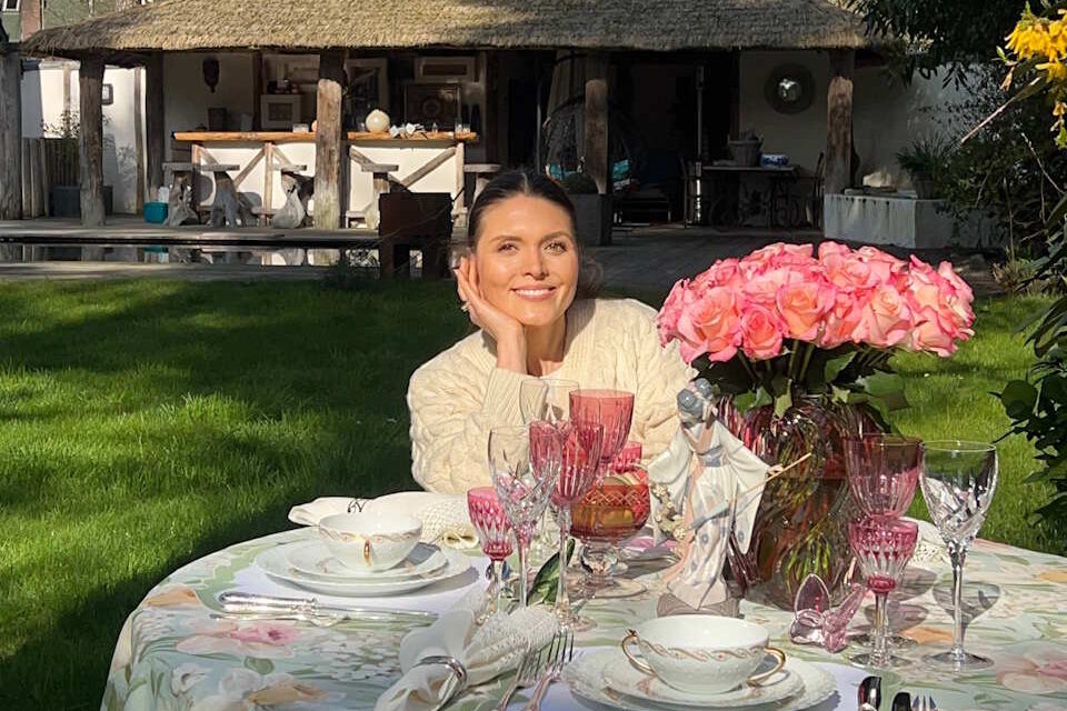 Эксперт по антиквариату Регина Ван Влит: как старинная посуда стала новым трендом