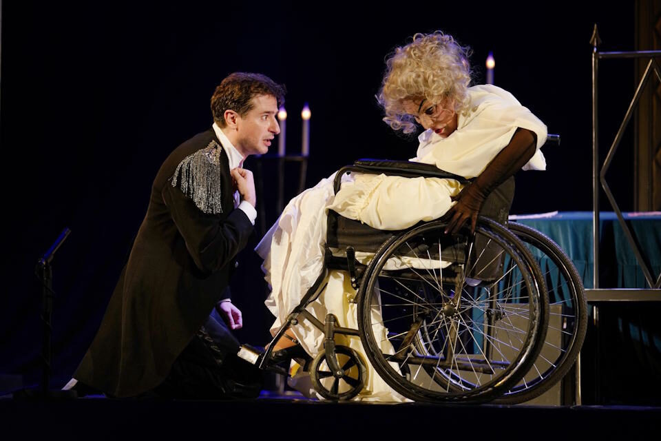 «Искуситель», «Актриса» и «Пиковая дама»: топ 3 спектаклей сентября