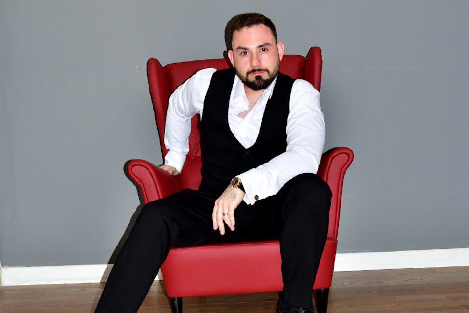 Владелец Yasmin Bodrum Артур Бирсин: почему в отелях белье всегда белое