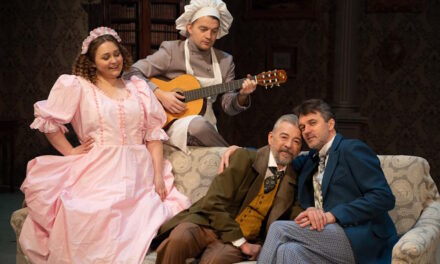 Топ 3 комедий, которые можно посмотреть в театре в октябре