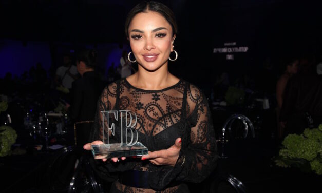 Мадина Осман стала лучшим хирургом по ринопластике на премии FB