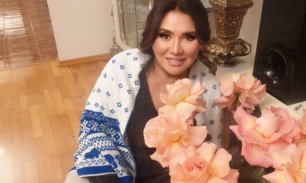 Кажетта Ахметжанова: 3 цвета маникюра на сентябрь 2025, которые превратят ваши ногти в денежный магнит