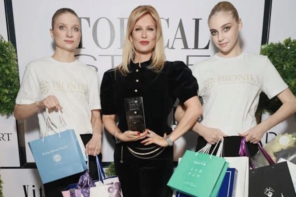 Звезды на красной дорожке: 17-я ежегодная премия «Topical Style Awards 2025»