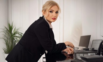 HR эксперт Валерия Доманская: как не потерять работу после новогоднего корпоратива