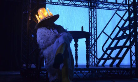 С книгой в театр: топ-3 спектакля февраля по мотивам культовых произведений