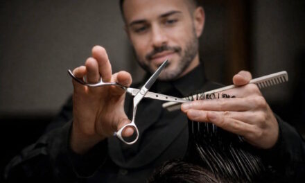 Стилист Евгений Трефилов: как цвет волос влияет на самооценку