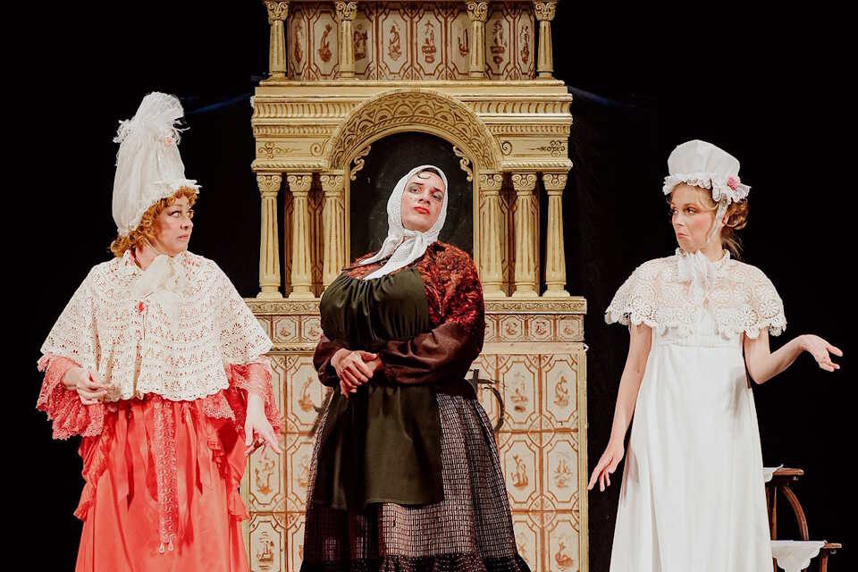 Топ-3 самых ярких комедий весны