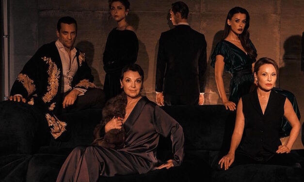 «Без Есенина»: впервые в Новом Манеже