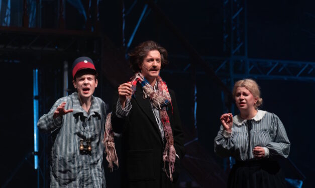 3 топ-спектакля весны: путешествие по граням человеческого бытия